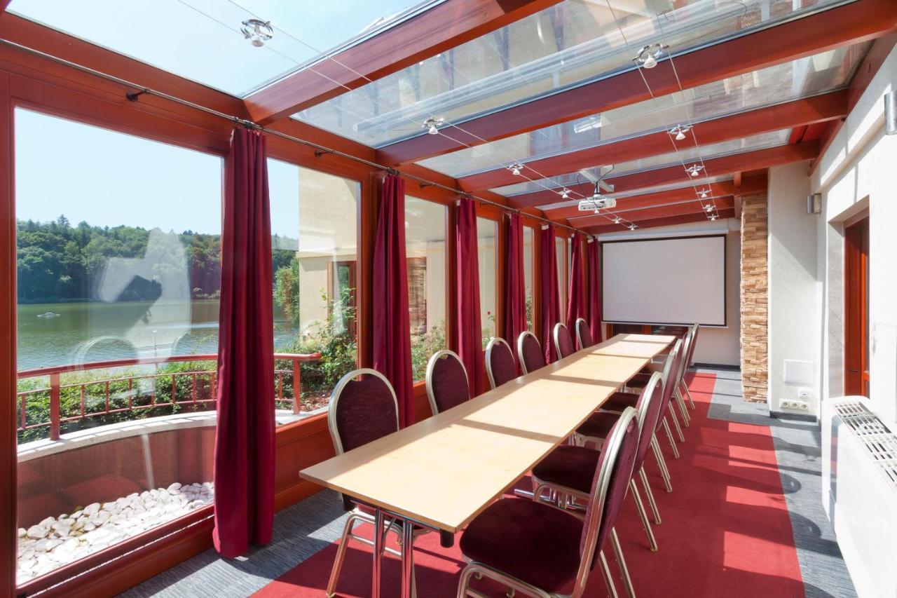 To Wellness Hotel Bank  Bagian luar foto