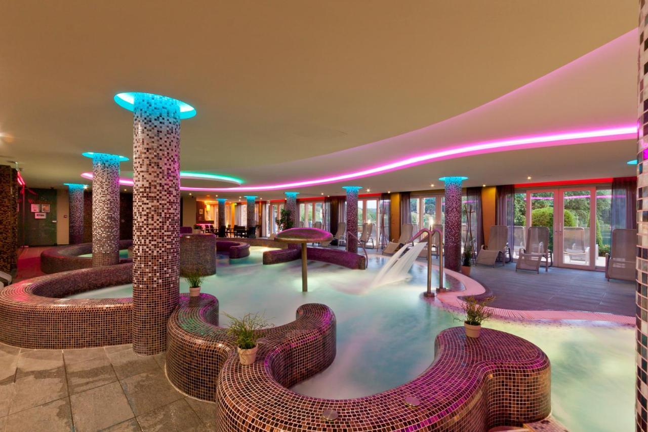 To Wellness Hotel Bank  Bagian luar foto