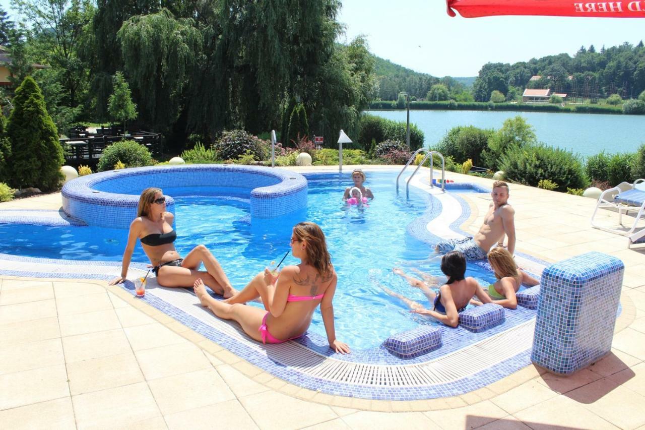 To Wellness Hotel Bank  Bagian luar foto