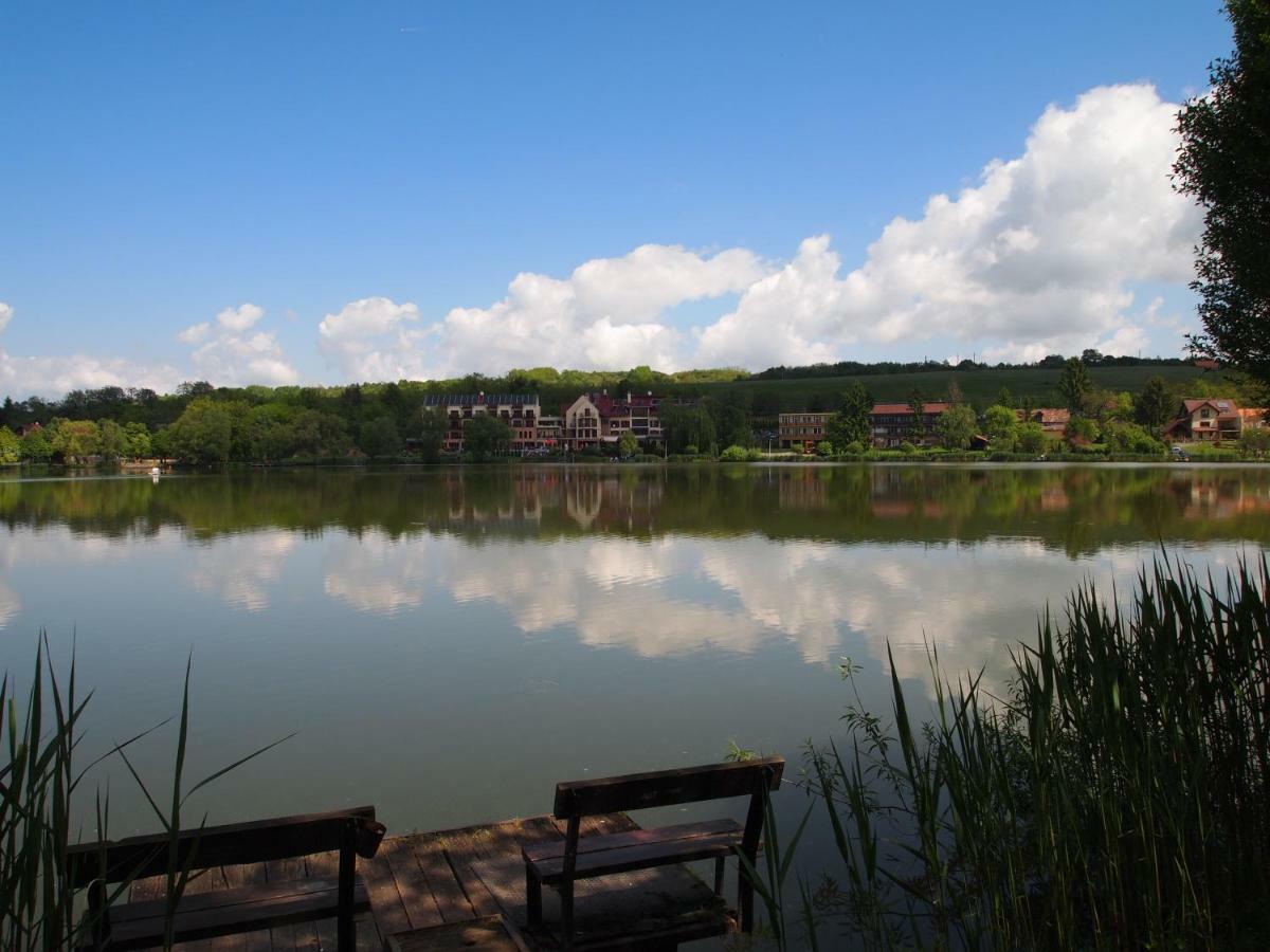 To Wellness Hotel Bank  Bagian luar foto