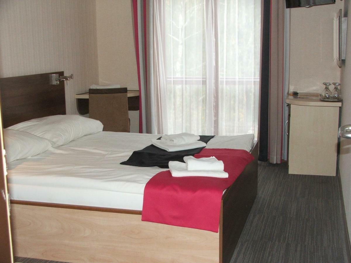 To Wellness Hotel Bank  Bagian luar foto